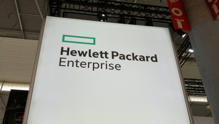 HPE returns to profit for the year thanks to services and a legal win