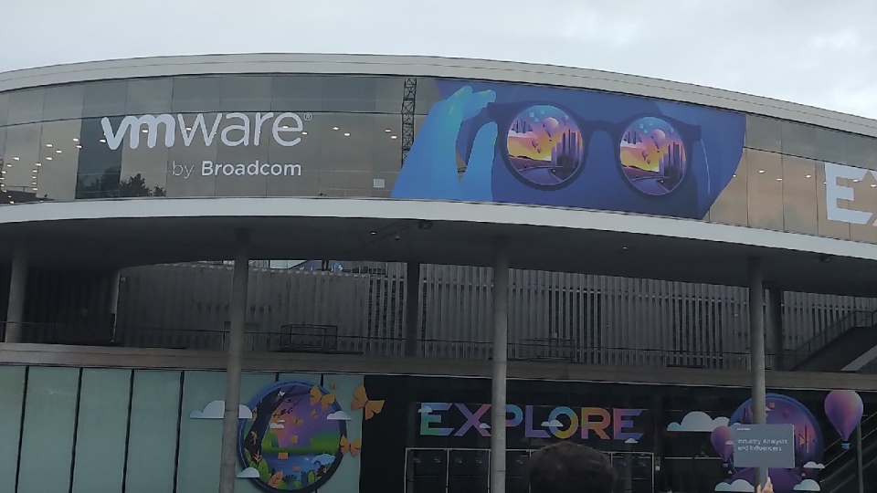Ingram Micro will drop VMware distribution from ‘early January’
